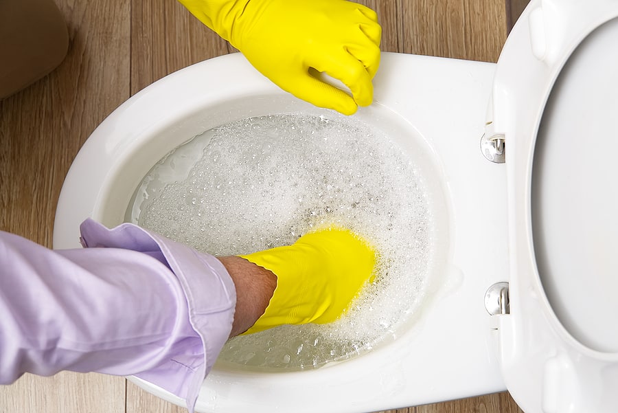 3 Ways to Unclog a Toilet When You Don't Have a Plunger